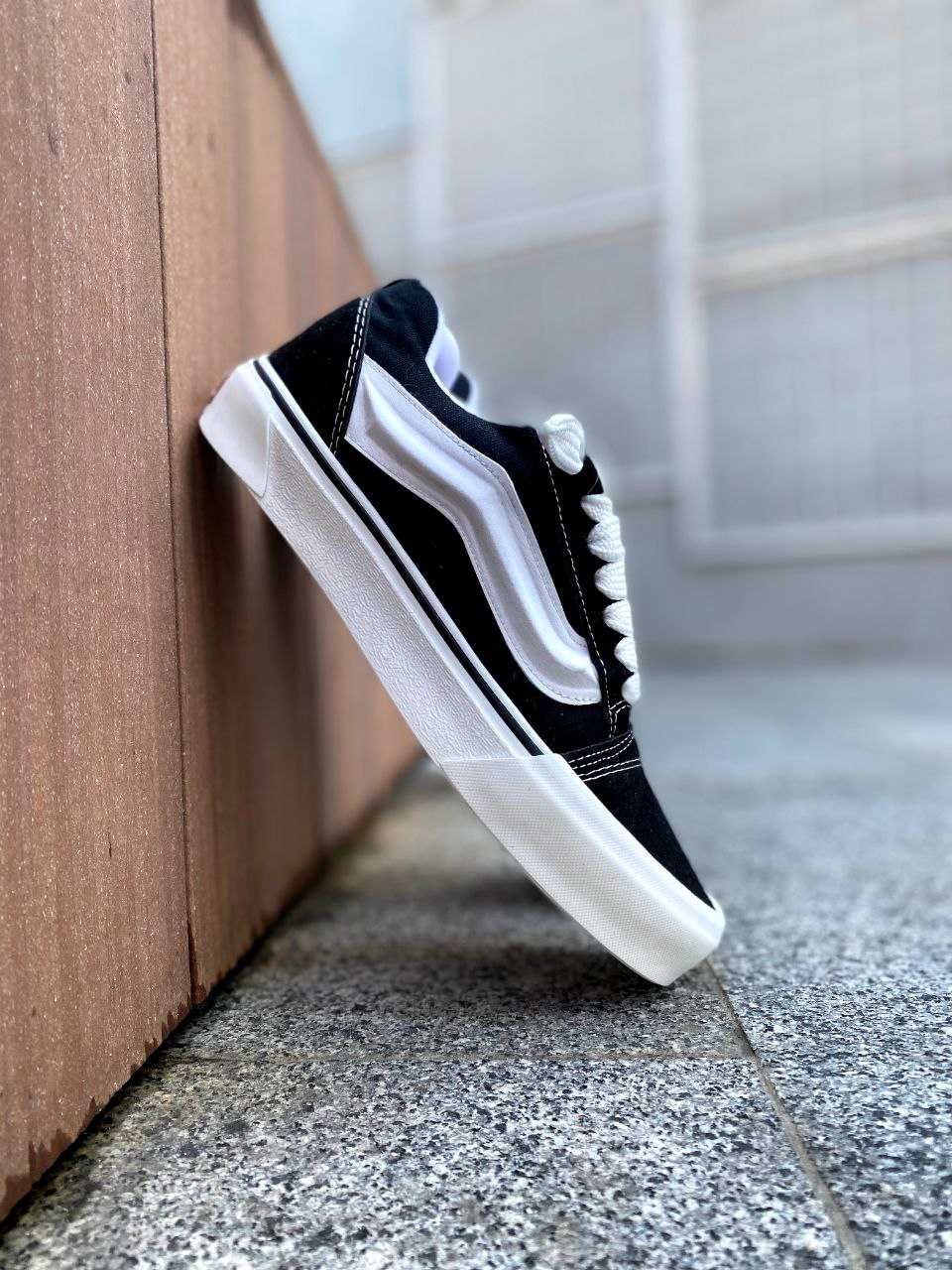 Vans KNU school Black&white