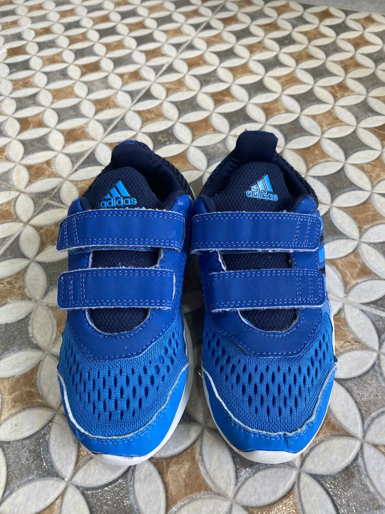 Кросівки adidas