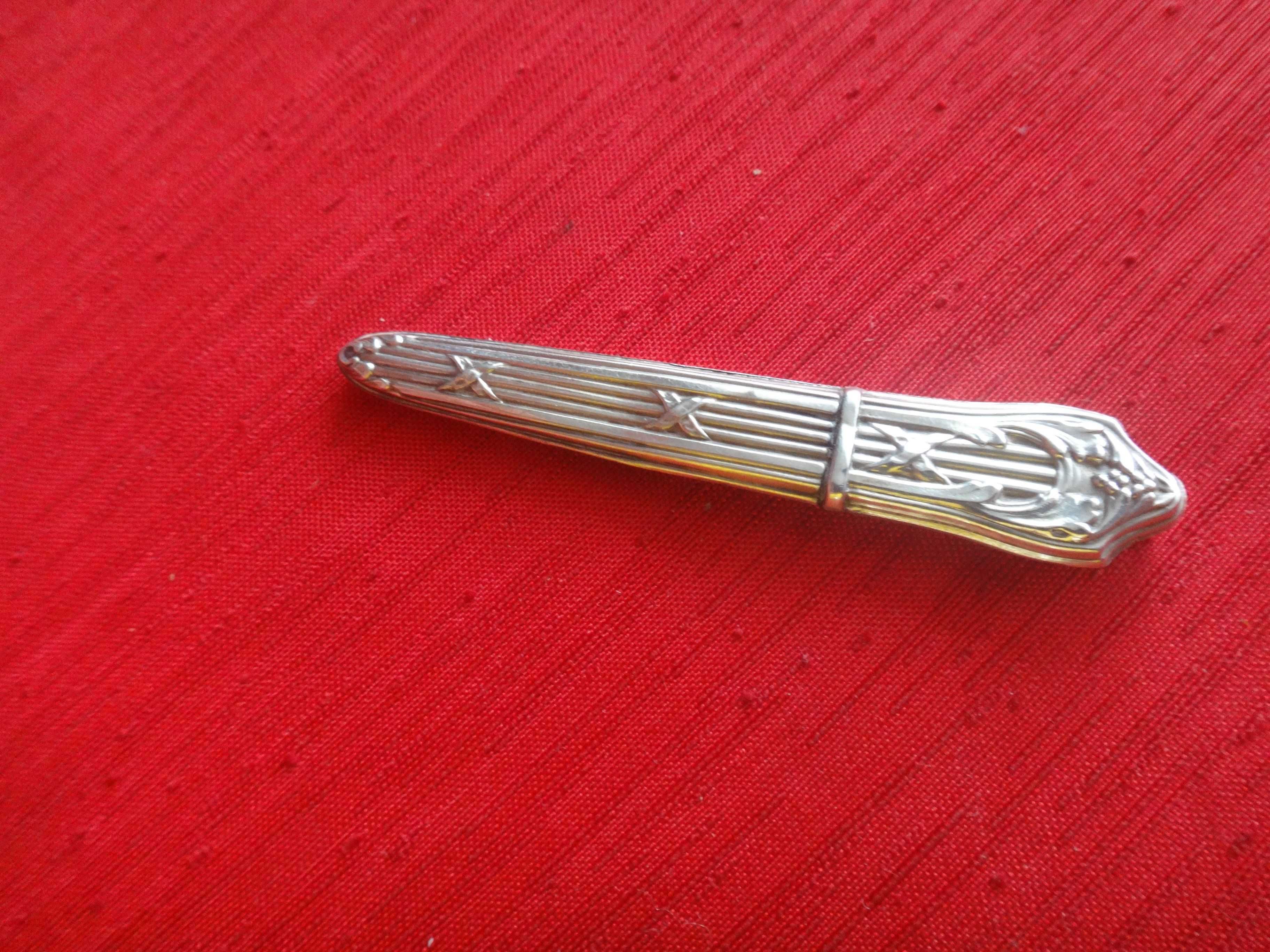 Srebrne etui na wykałaczki