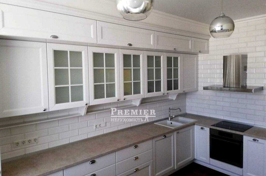 Продам шикарну квартиру на Сахарова 100кв.м.