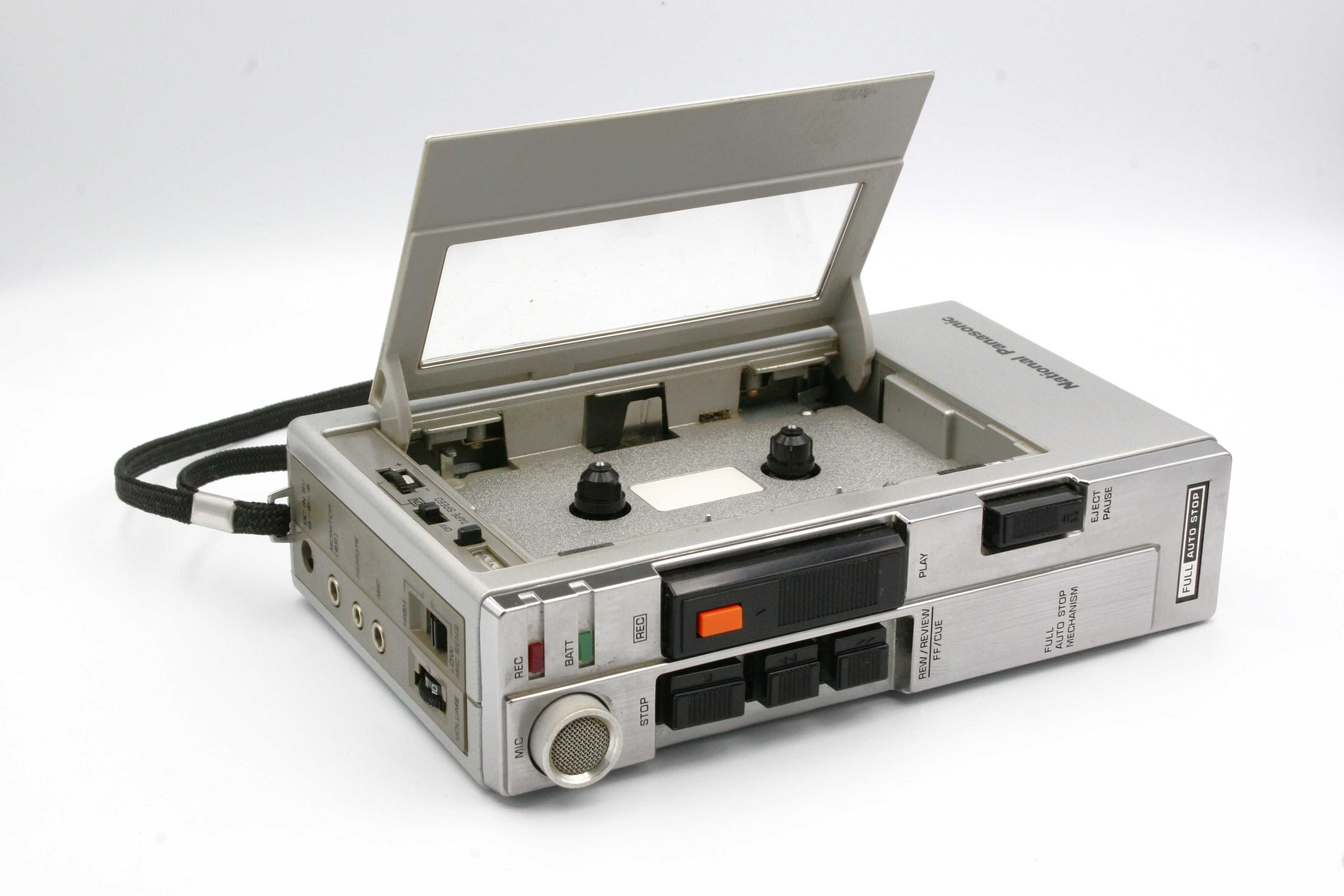 Magnetofon przenośny National Panasonic No. RQ-337