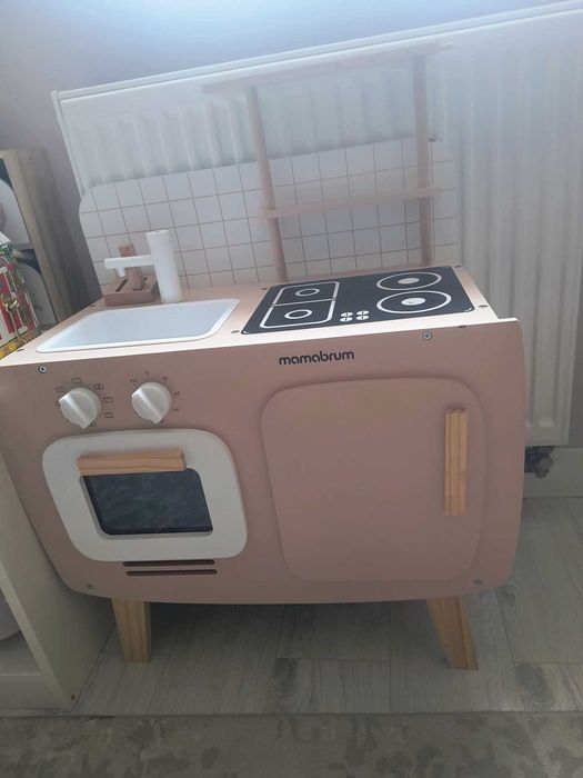 Sprzedam zabawkową kuchnię dziecięca