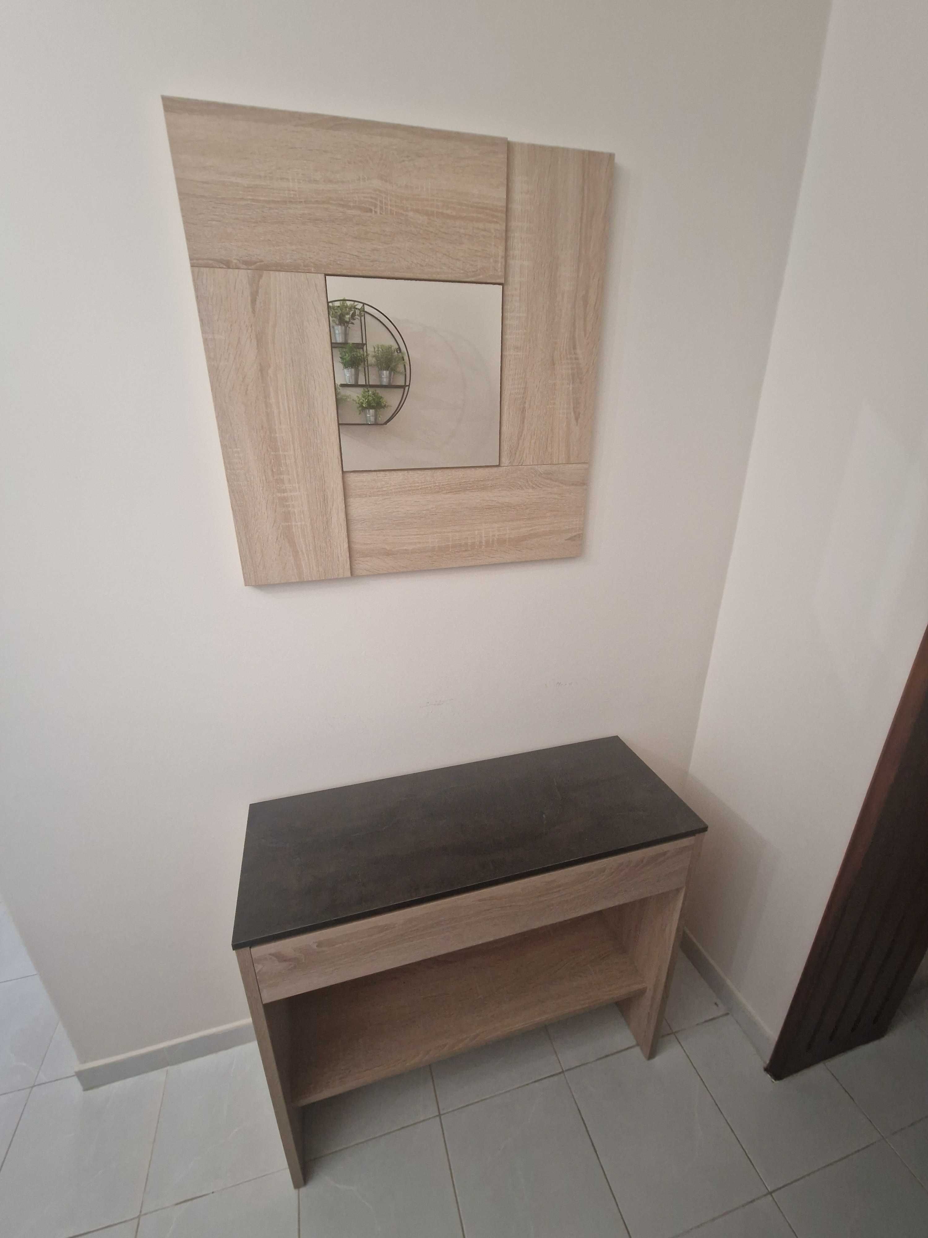 Conjunto Decorativo Moderno – Excelente Estado (€130 Negociável)