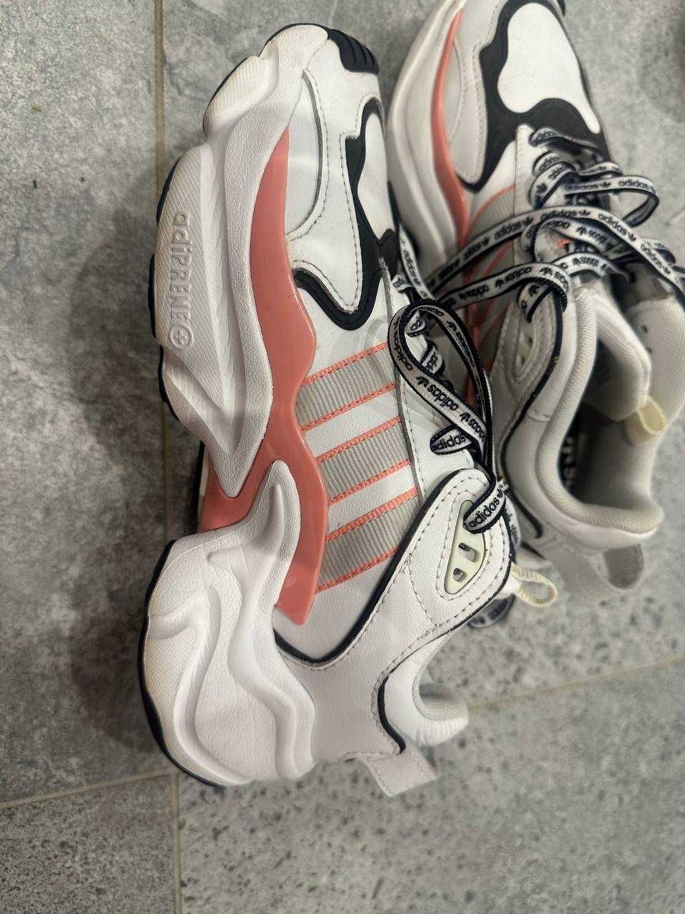 Buty do biegania Adidas Magmur Runner R 38 W 235 Eg5435