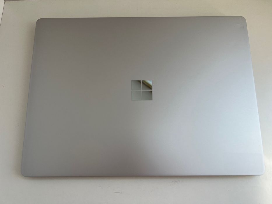 Ноутбук Ультрабук Microsoft Surface Laptop 2