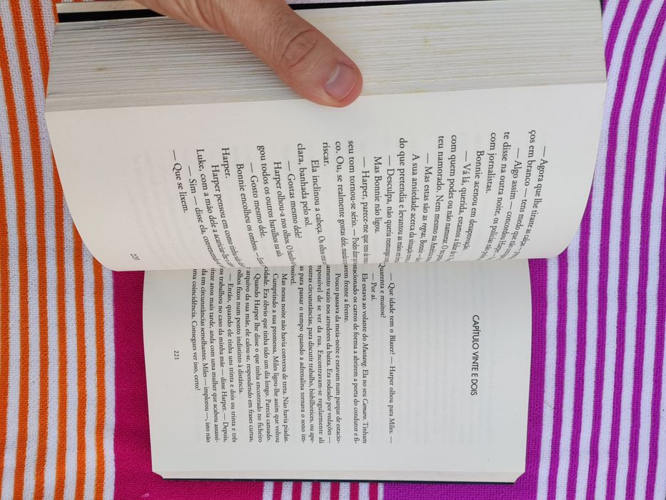 Livro: Ecos de um crime (Christi Daugherty)