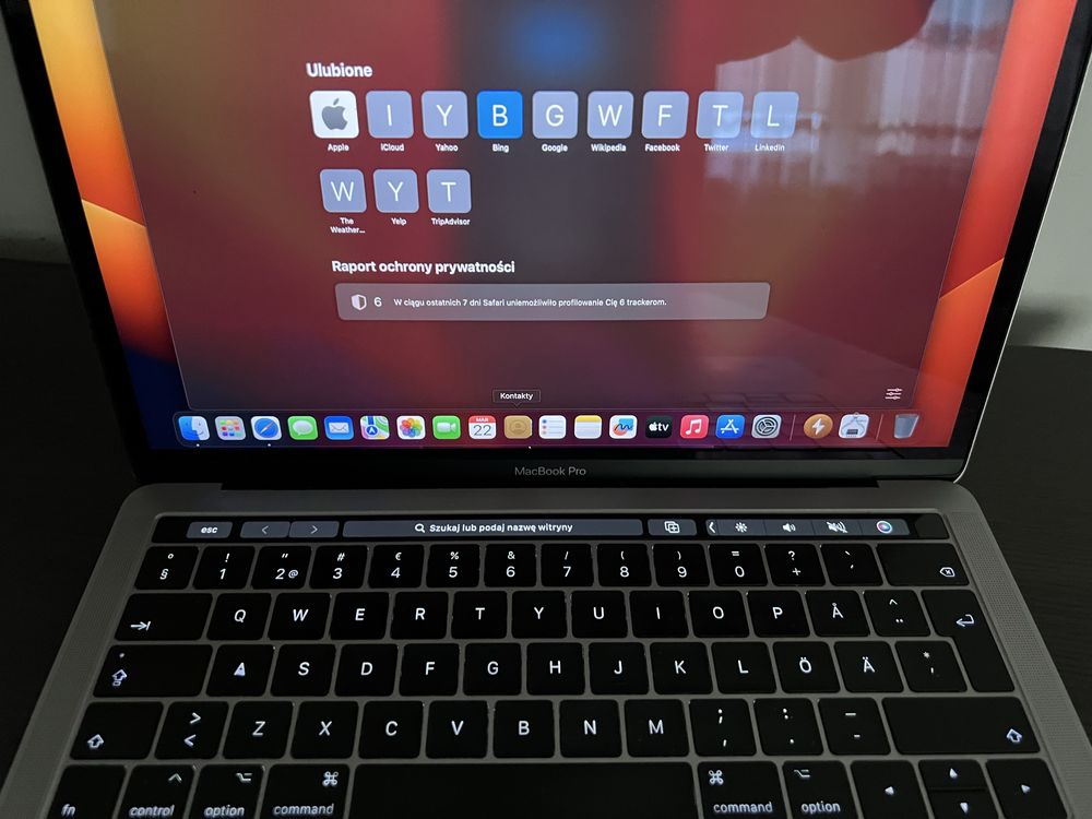 Macbook Pro A1706 Touch bar. i5 16/256gb z 2018r