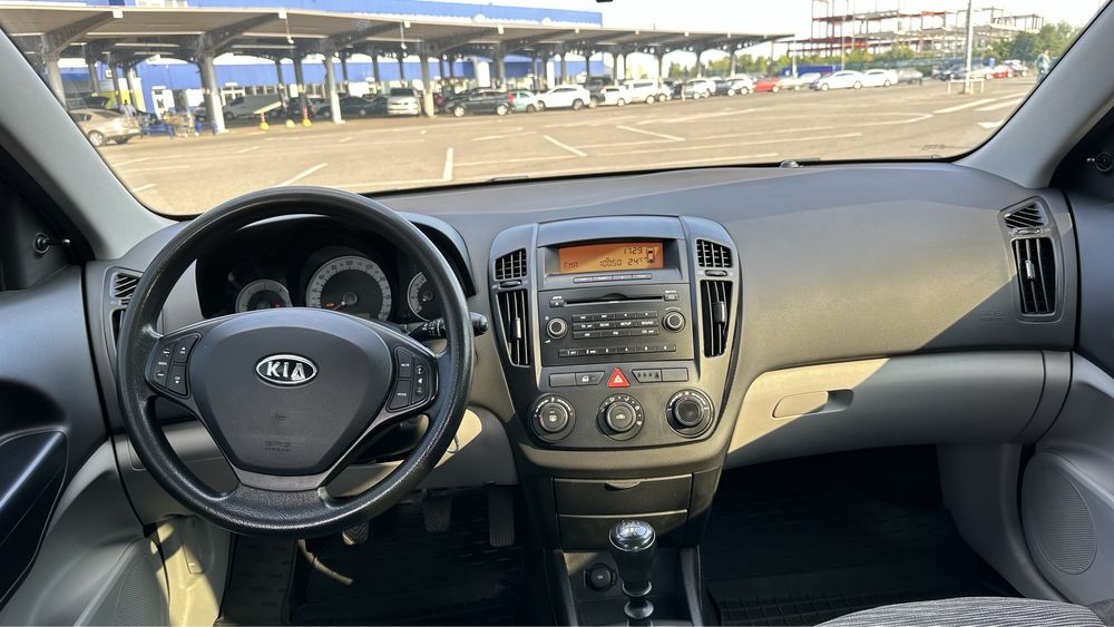 Автомобіль kia ceed 2008 дизель