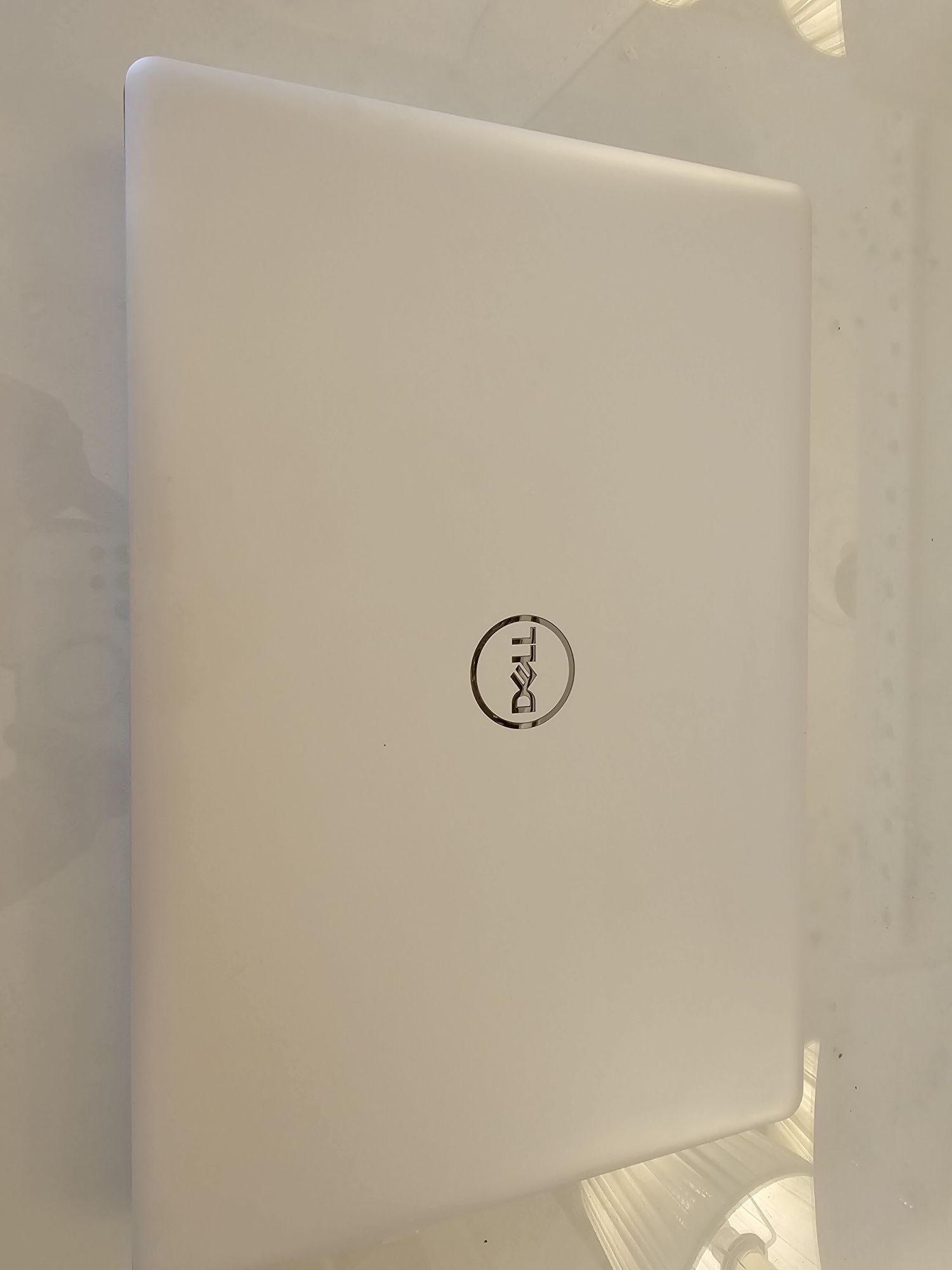 Laptop Dell Inspirion i5 8GB 256 SSD + 1T idealny Biały