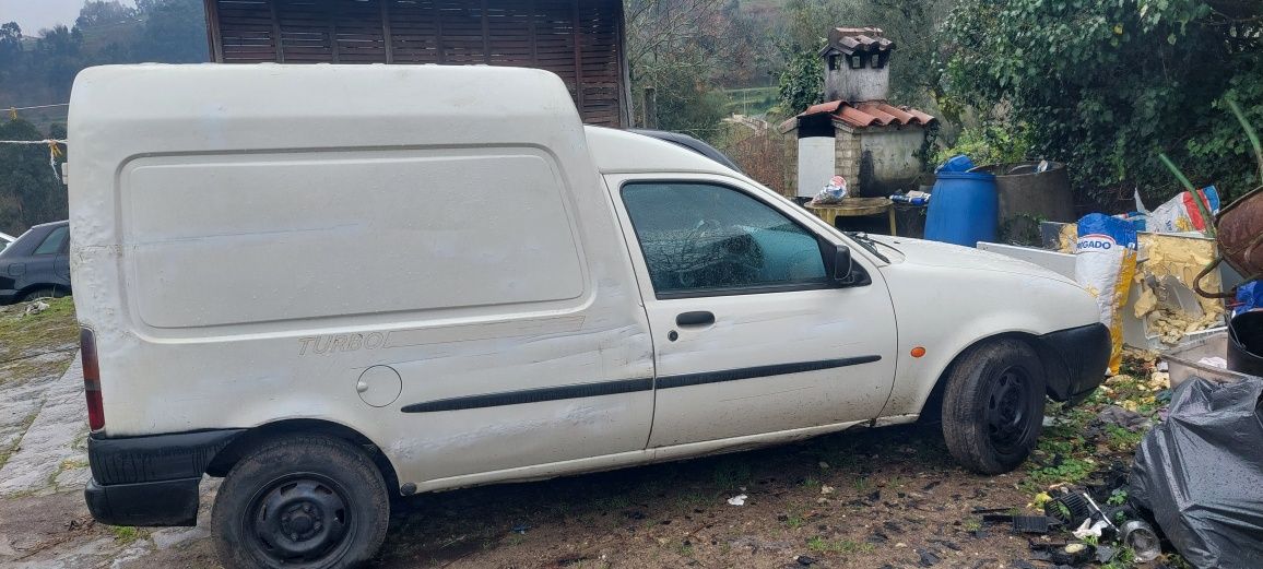 Ford courier 1.8 TD