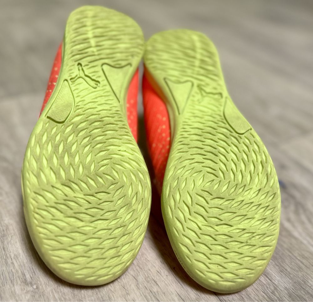 Футзалки (бампи) Puma Future Z 4.4 IT V Junior, р. 31.