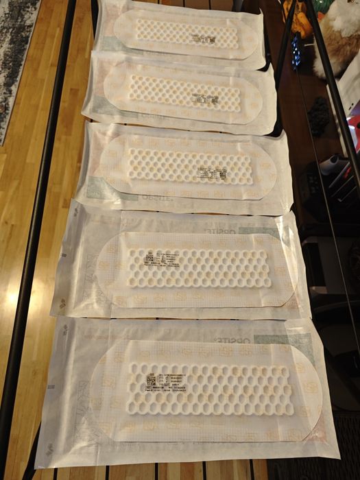 5 plastrów Opsite Post-op Visible Plaster Miodu