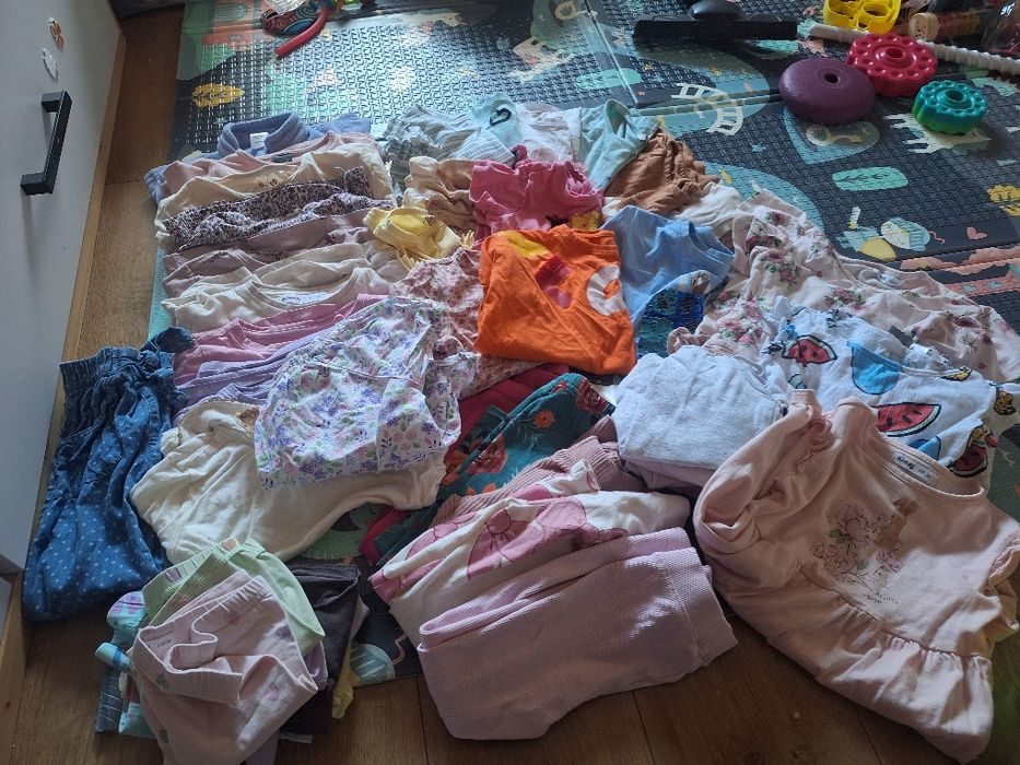 Paka ubranek spodenki bluzki legginsy sukienki H&M Zara Sinsay 110