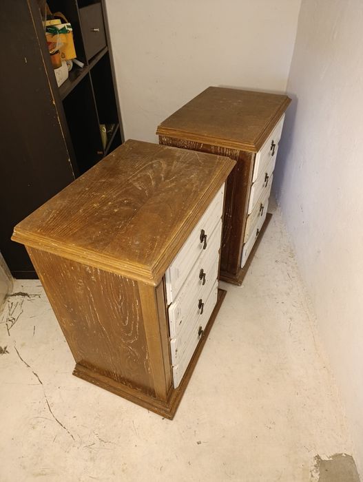 2 mesinhas de cabeceira pinho.