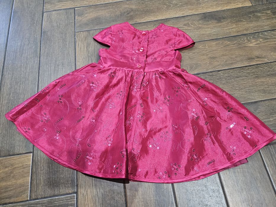 Śliczna okazjonalna sukienka rozmiar 12-18 miesięcy/.