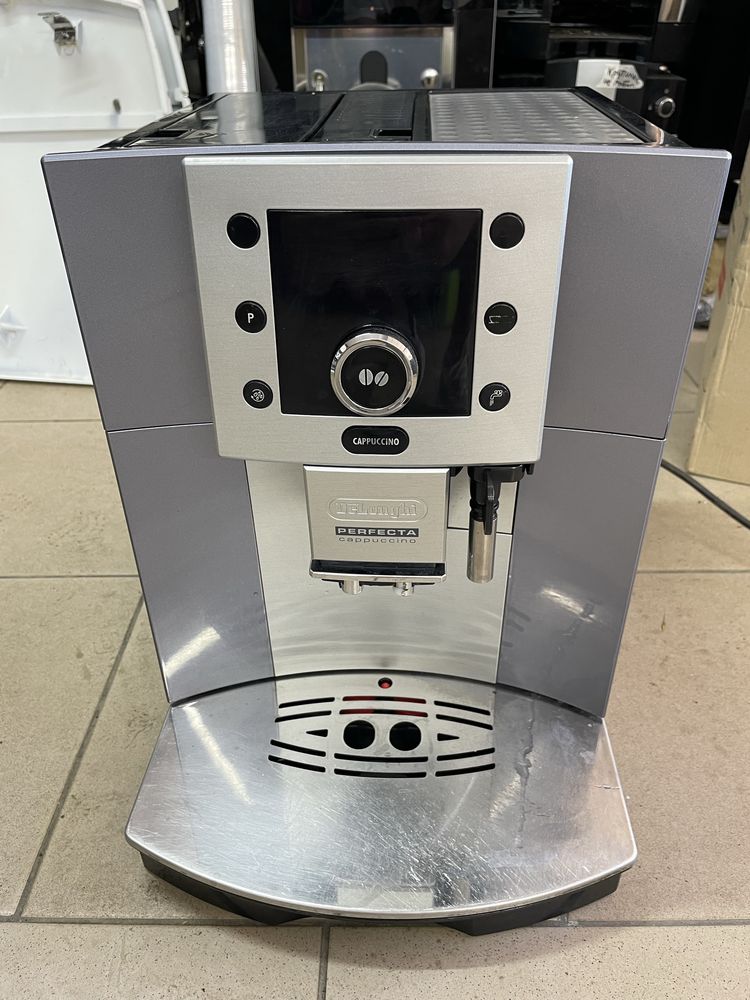 Кавомашина Delonghi Cappucino Esam 5500