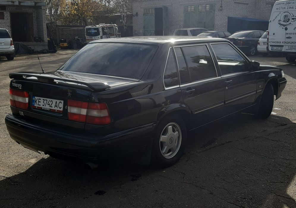 Продам Volvo 960