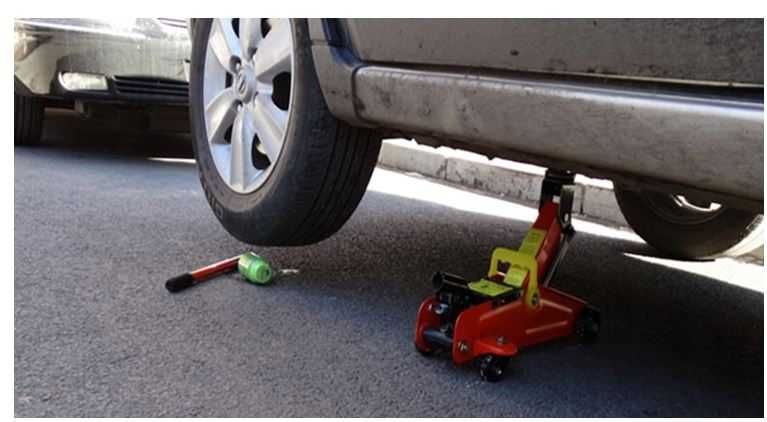 Podnośnik Samochodowy Lewarek Hydrauliczny Żaba 2T