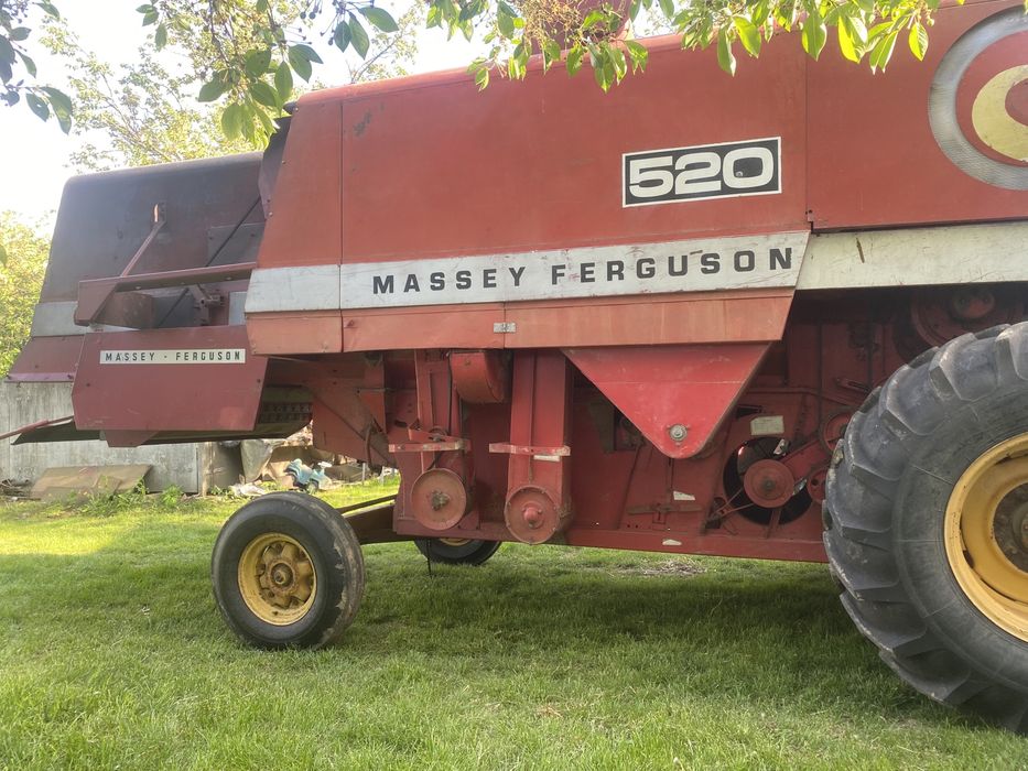 massey ferguson 520 комбайн як John Deere 1052 1055
