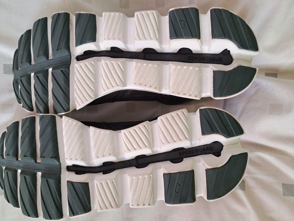 Męskie buty ON Running Cloud Hi Waterproof roz 45 JAK NOWE