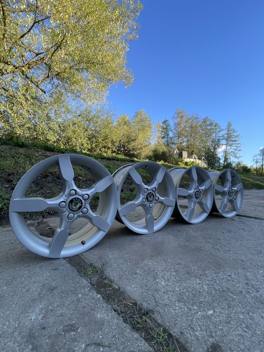 Alufelgi 17’ 5x112 komplet Et54 57,1 Skoda Octavia Superb seat inne