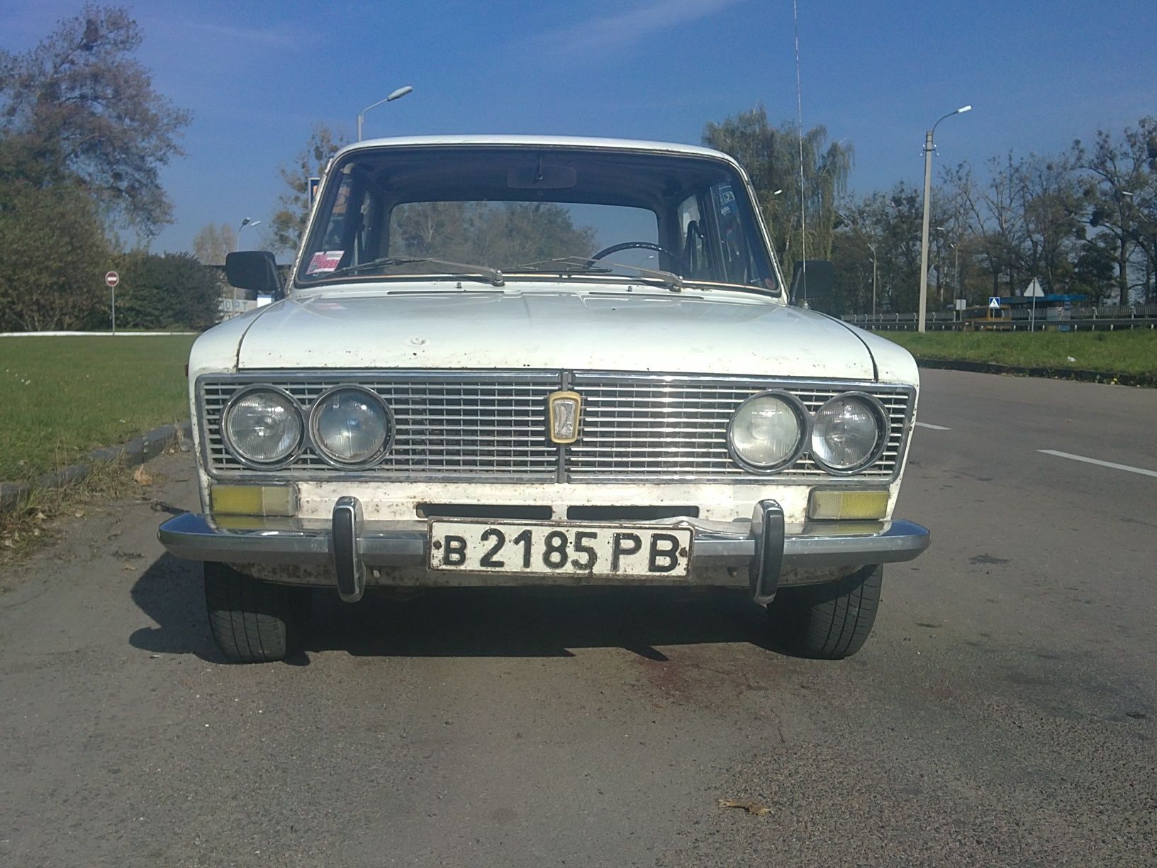 ВАЗ 2103 автомобіль