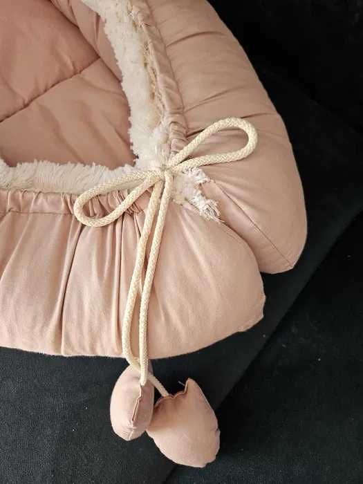 Kokon niemowlęcy Boho Koell brudny róż