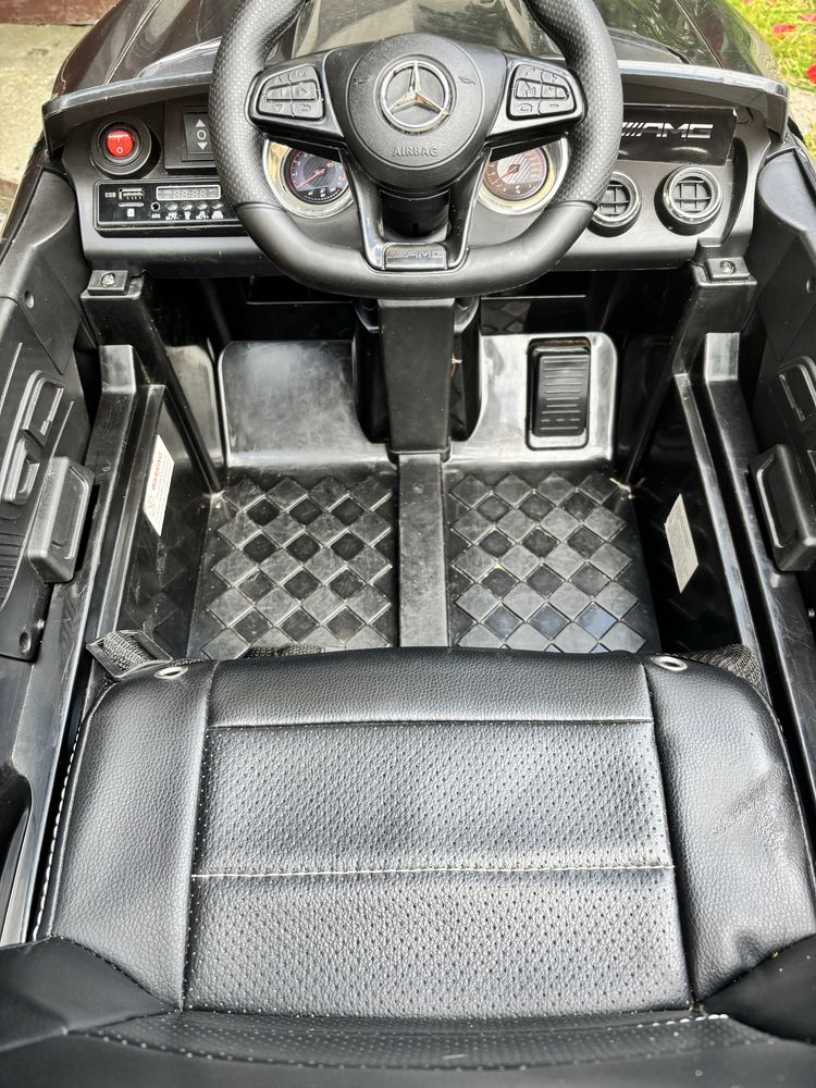Mercedes AMG na akumulator