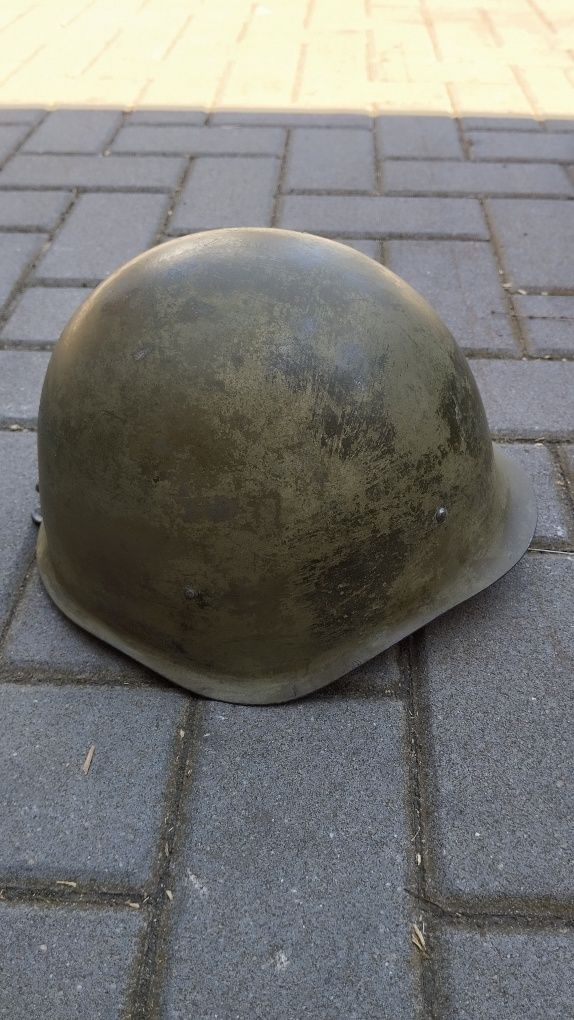 Hełm radziecki ssh-40 wojenny z fasunkiem reko