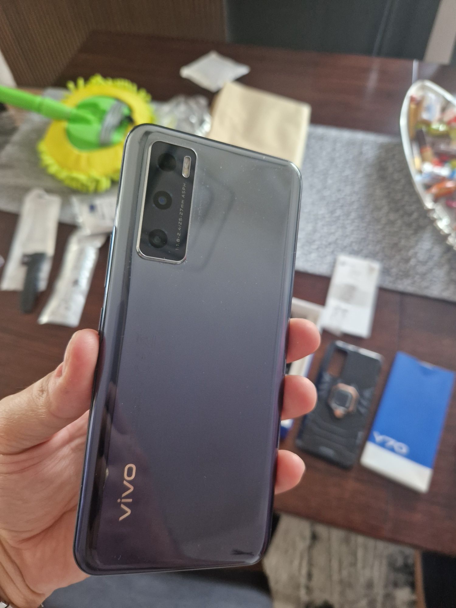 Vivo y70 8/128 jak nowy