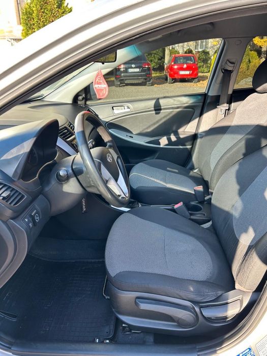 Оренда авто Львів. Hyundai Accent 1.4