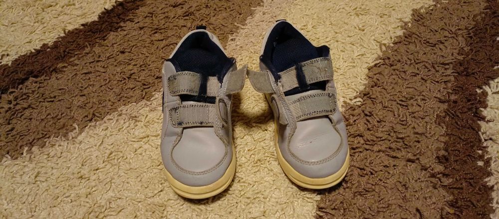 Buty NIKE dla chłopca, rozmiar 30