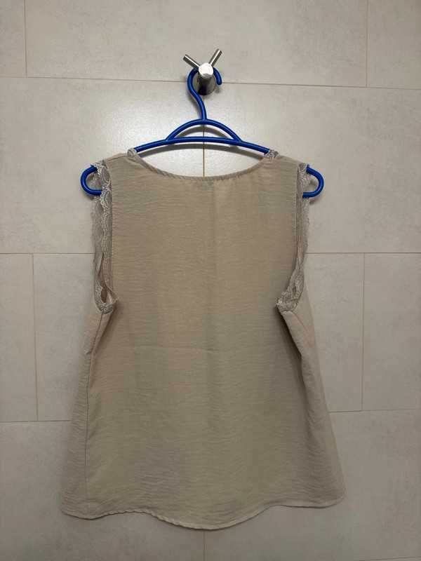 Blusa bege renda
