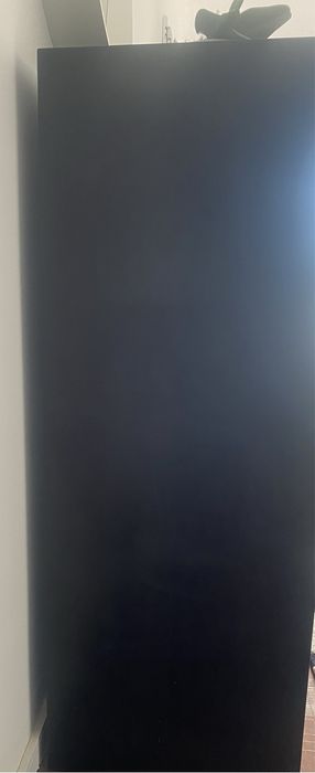 Aparador de quarto  com gavetas.