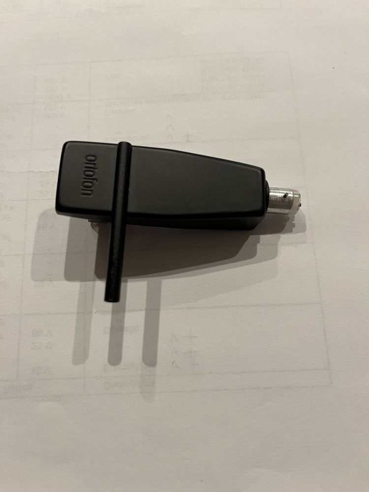 Wkładka Denon DL 110 w headshelu Ortofon
