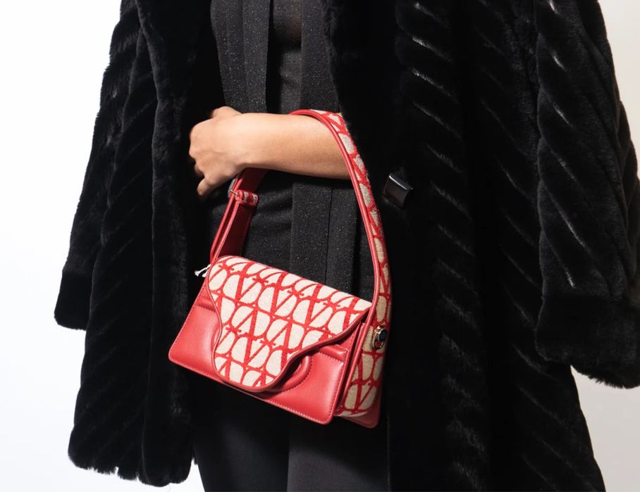 Valentino La Petit Deuxième Toile Iconographe Shoulder Bag