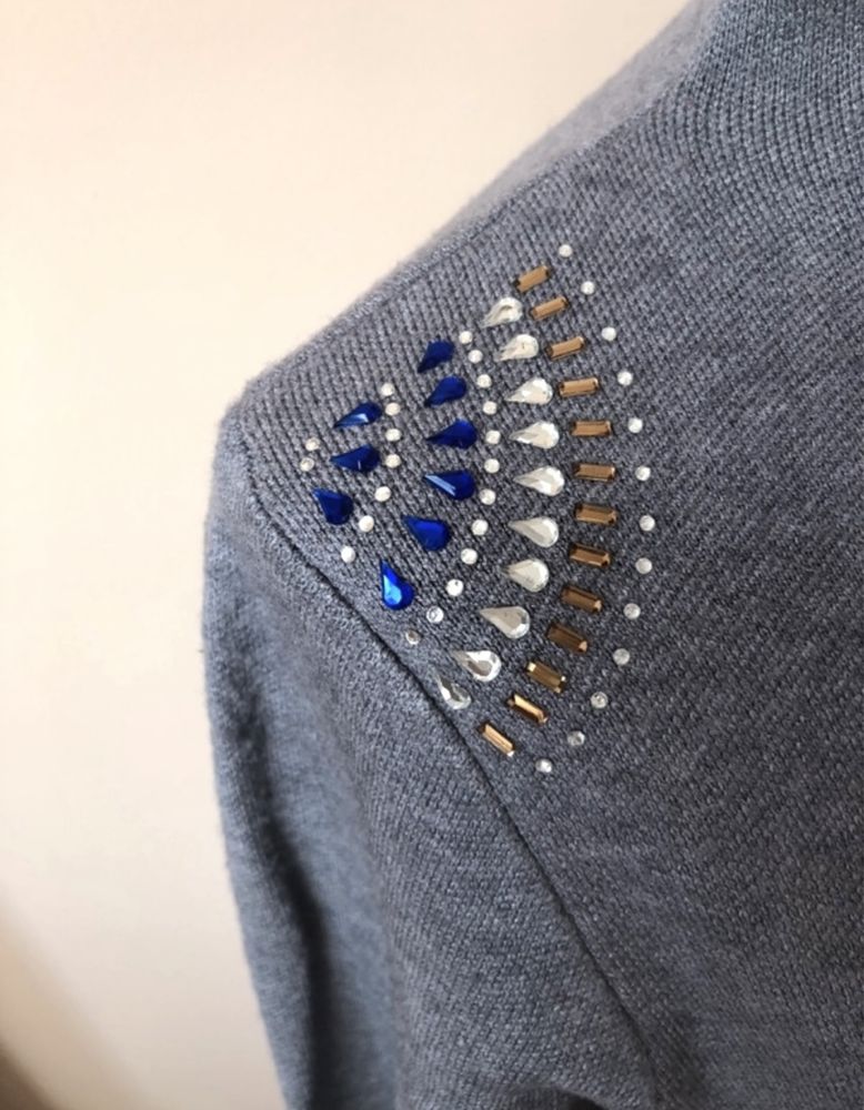 Sweter długi sukienka sweterowa z kryształkami na zimę