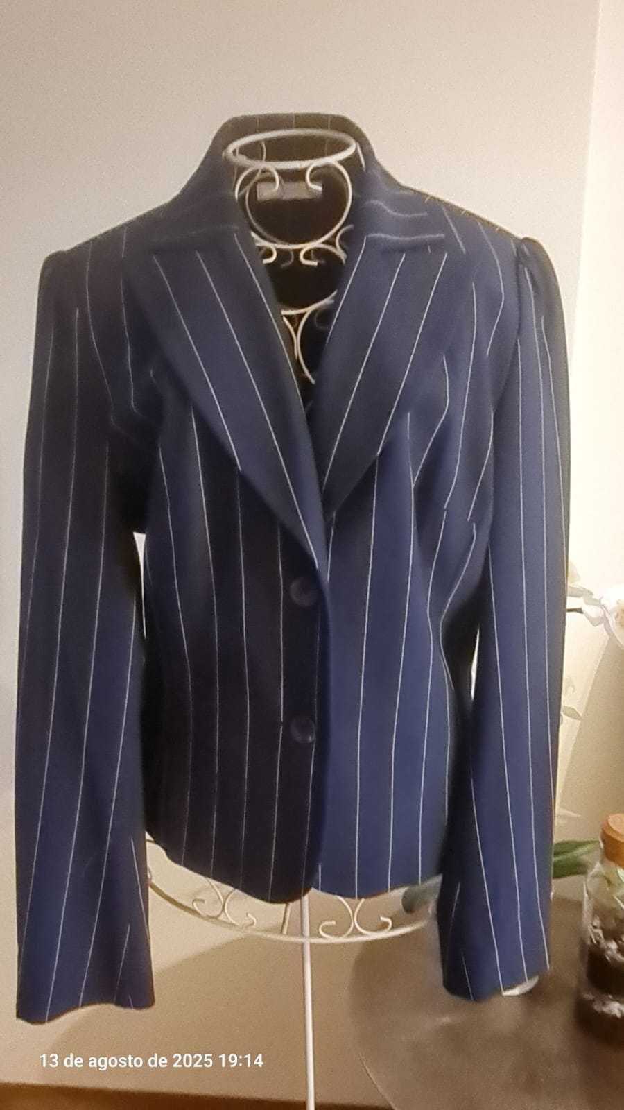 FARO Vendo Vários Blazers  - Usados uma única vez