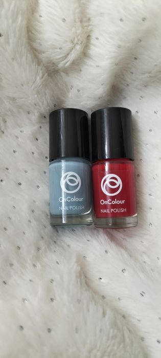 Lakiery do paznokci- niebieski i krwistoczerwony,5 ml