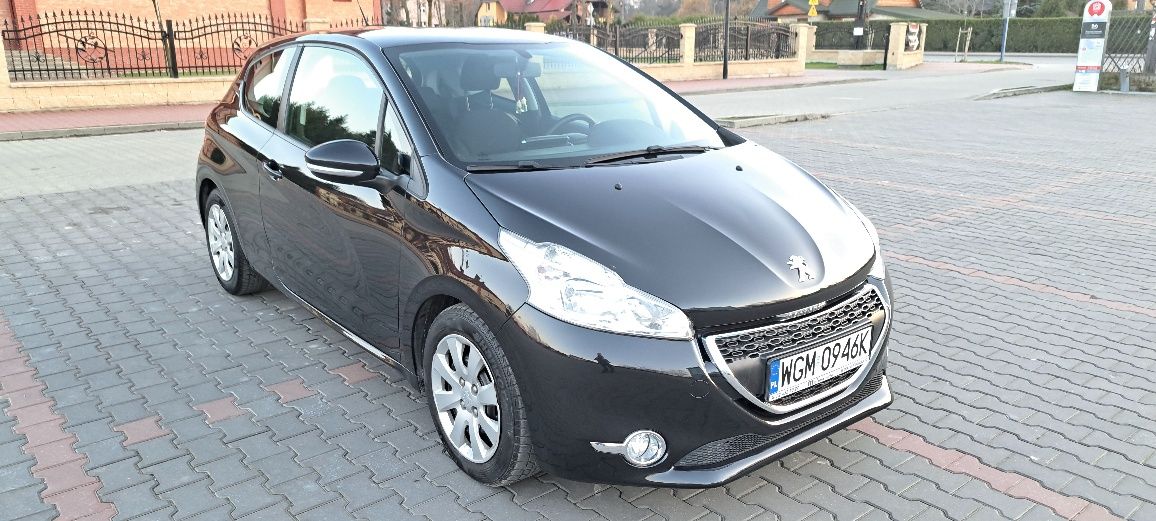 Peugeot 208 1.4vti 95KM 2012r