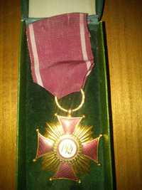 Medal złoty krzyż zasługi prl