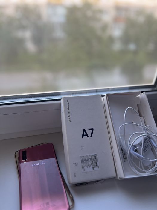 Смартфон Samsung Galaxy A7 2018 (A750F) 4/64Gb