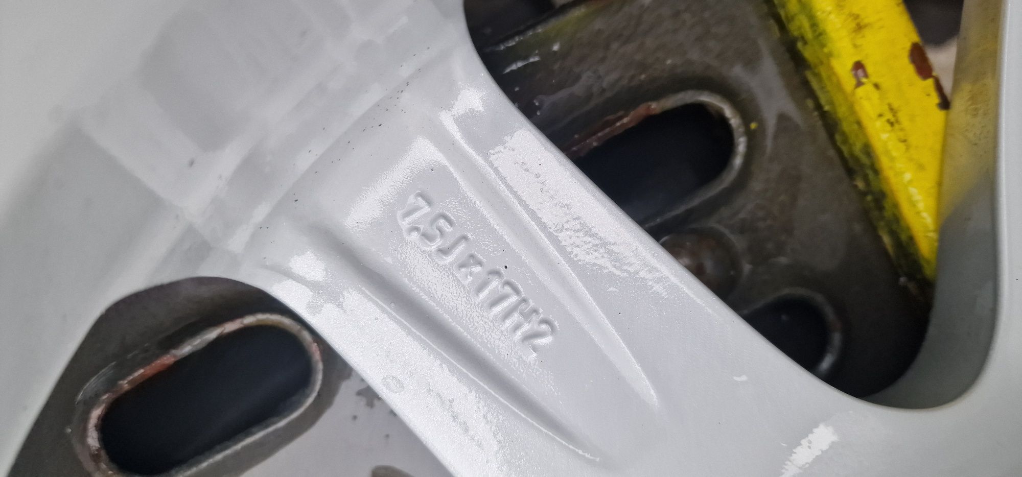 Felgi Aluminiowe Toyota Avensis-Auris-Rav4-R17 5x114.3 ET35-7.5J