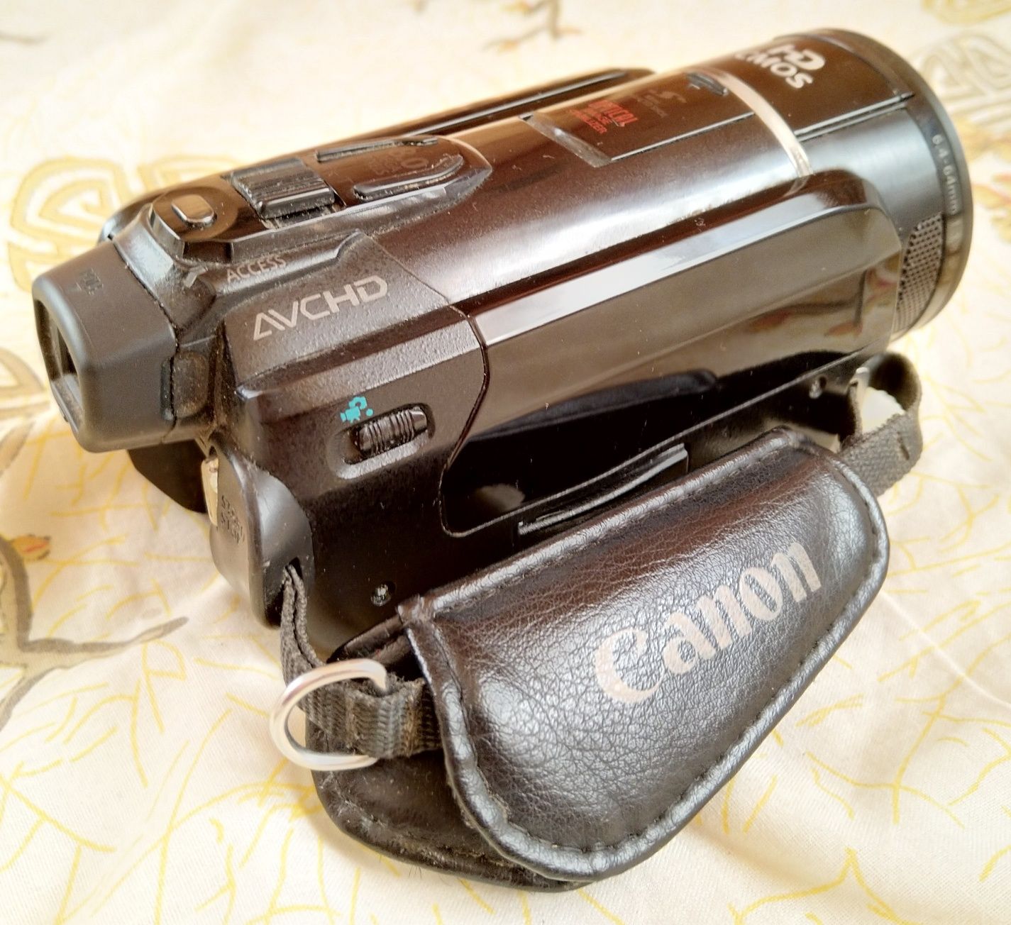 Відеокамера Canon HF S21