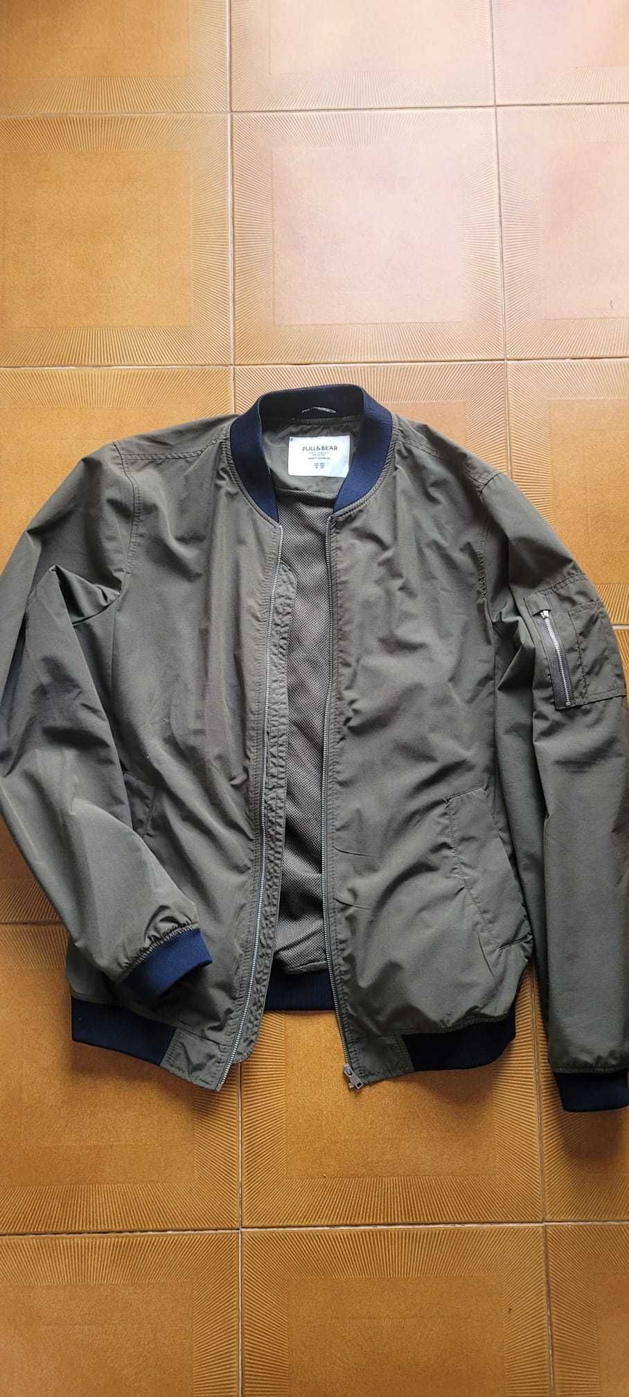 Casaco Bomber Jacket (Medium) - Olive Green (Pull&Bear)