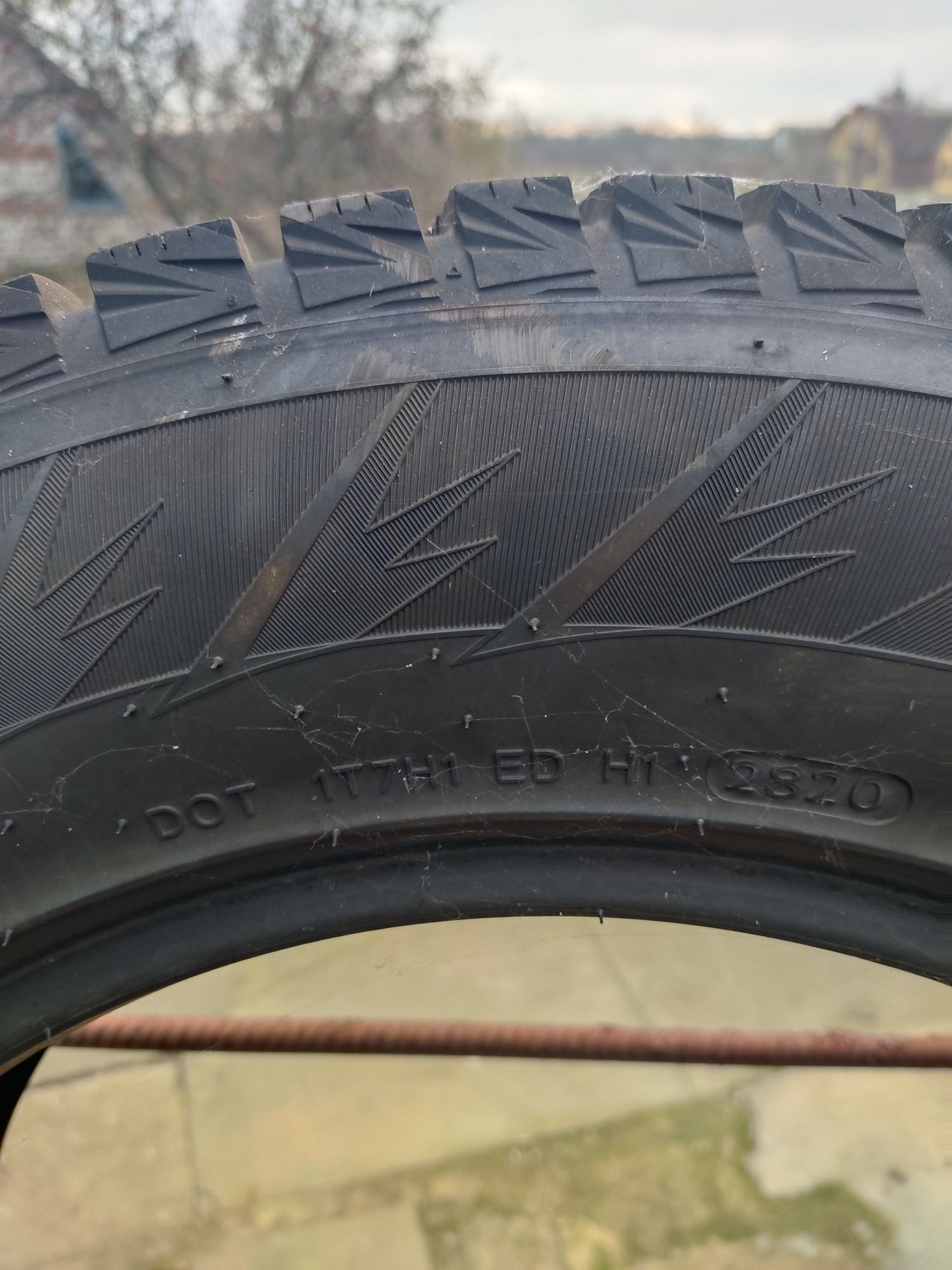 Резина зимняя.Hankook Winter.225/65R17..