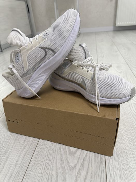 Жіночі кросівки Nike AIR ZOOM PEGASUS 40