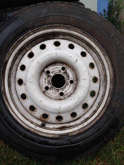 Колеса Волга 3110(зимова гума]195/65/15