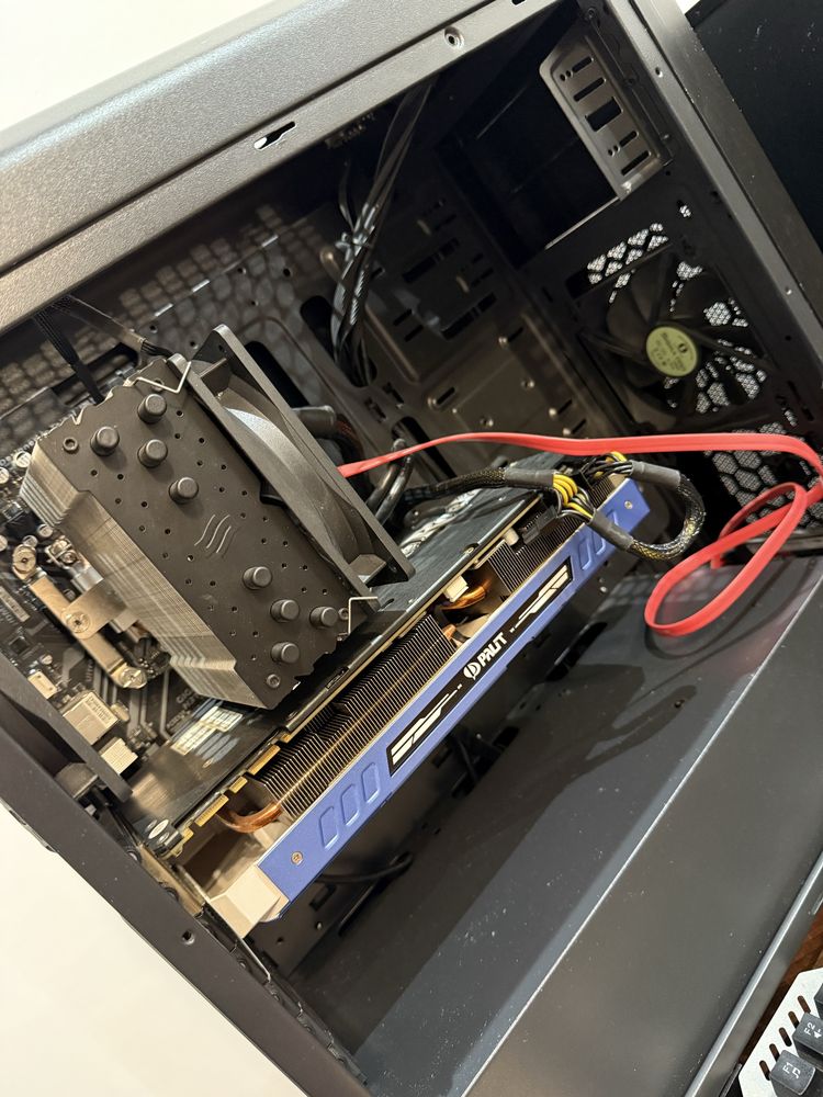 Komputer stacjonarny i5-8400 / GTX 1080 / 16GB RAM