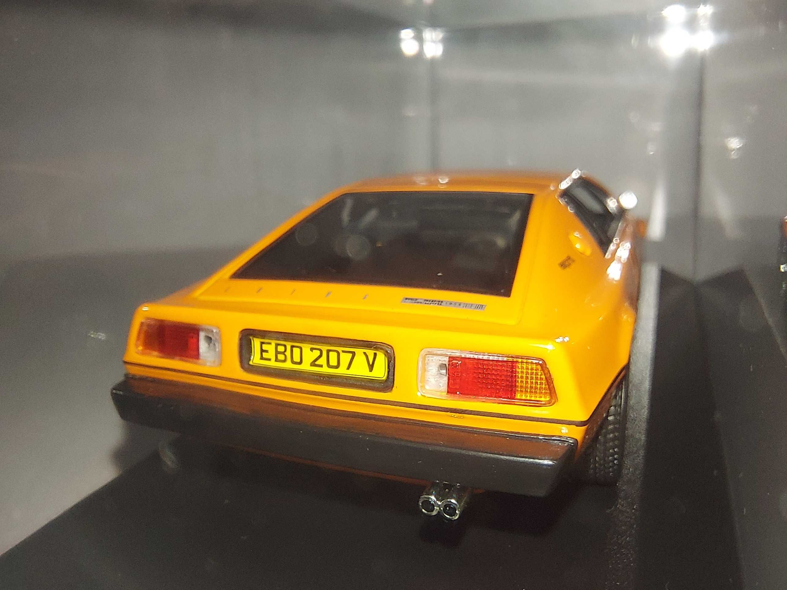 Lotus Esprit 1:43 Minichamps